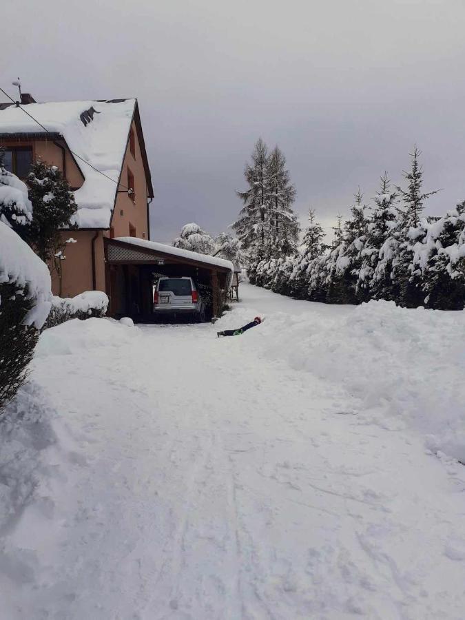 Pokoje Na Brzegu Lapsze Wyzne Exterior photo